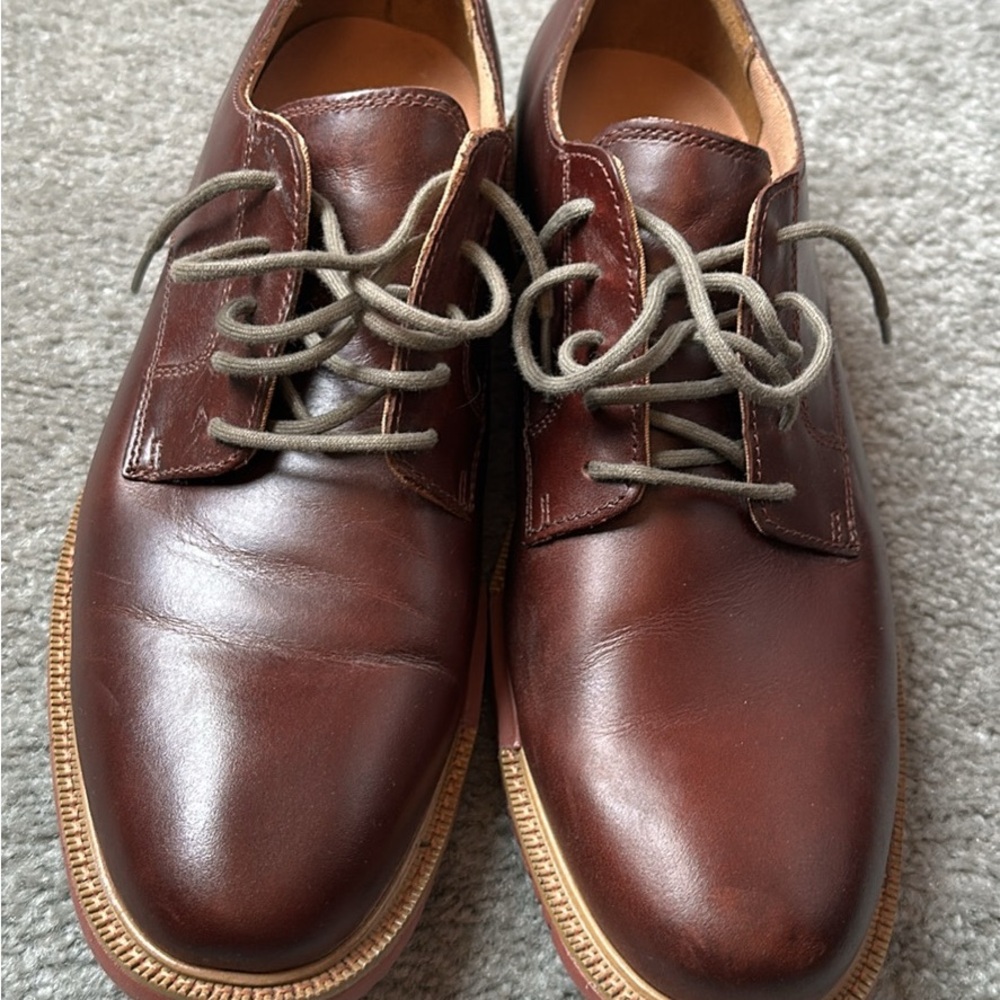 Cole Haan Men's Chestnut Brown Leather Derby Oxfords.